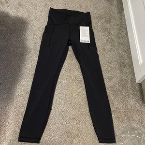 lululemon leggings new with tag and never worn !